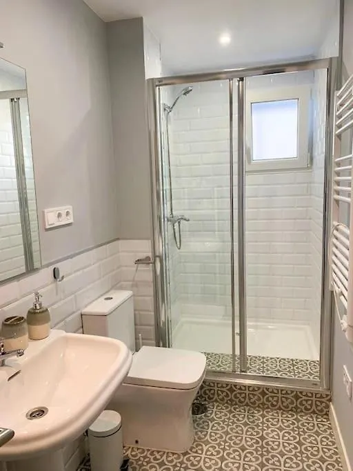 Bright Flat Rosaleda Apartment Malaga 0*,